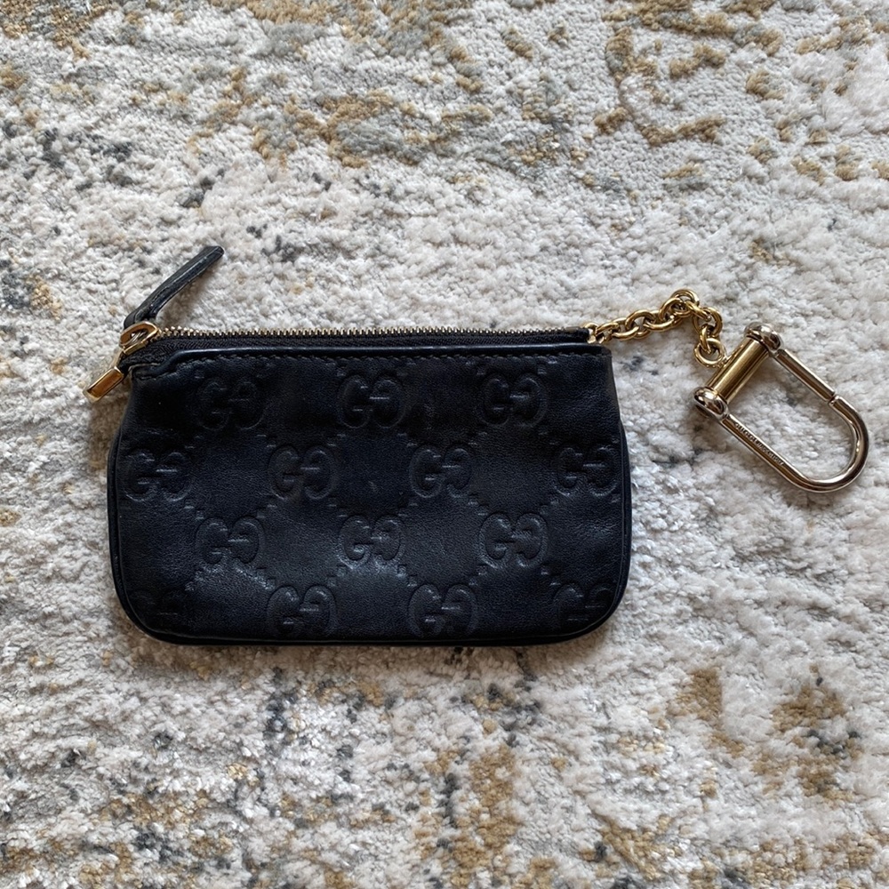 Gucci change purse with key chain
